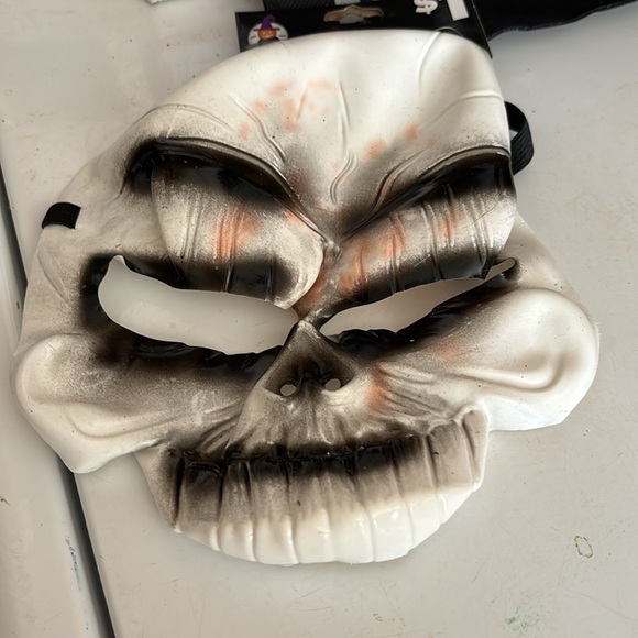 NWT 7 Piece Halloween Skeleton Bundle Bag Gloves Fright Creepy Cup Mask Make Up - Picture 10 of 16